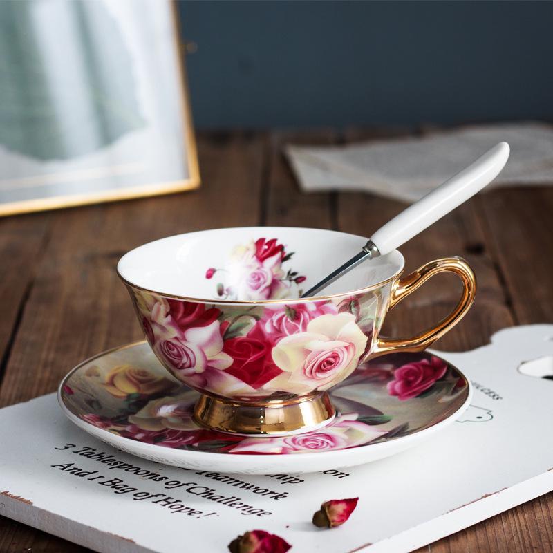 Conjunto de Xícaras de Café e Chá em Porcelana de Osso Estilo Europeu com Pires
