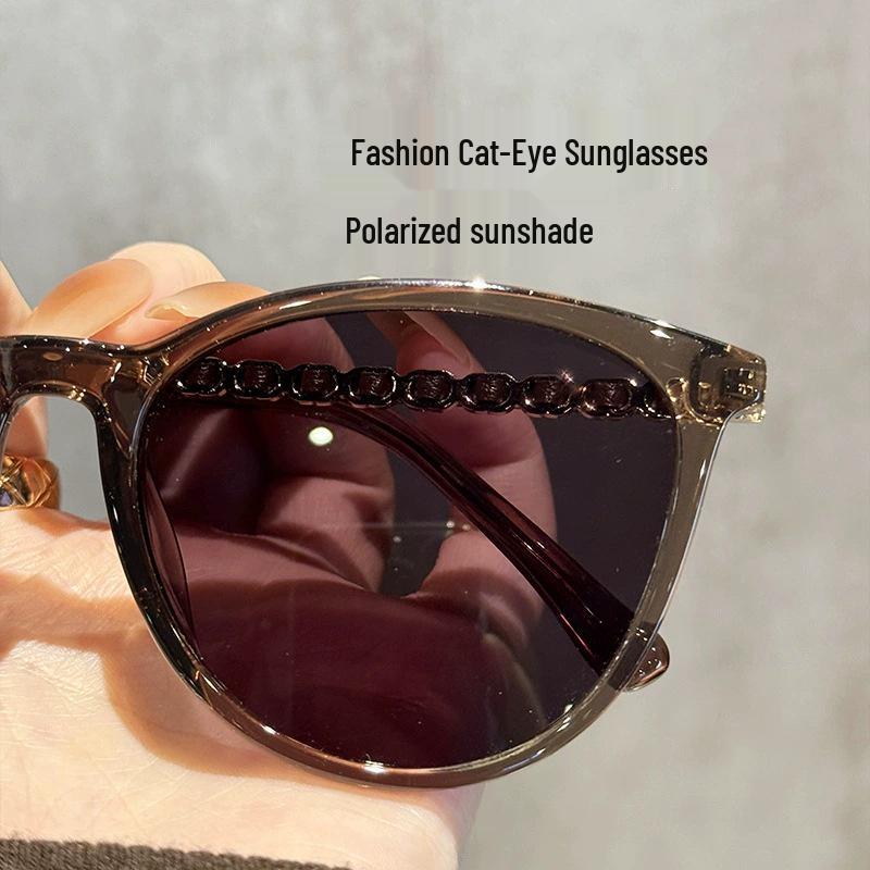 Chic 2025 Cat-Eye Sunglasses: Women's TR90 Anti-UV Polarized Fashion Shades