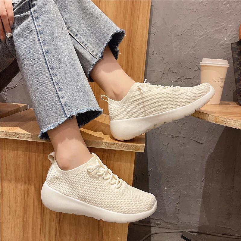 Fashion 2024 New women's knitted sports shoes lightweight lace-up soft running shoes low-top leisure tennis jogging shoes