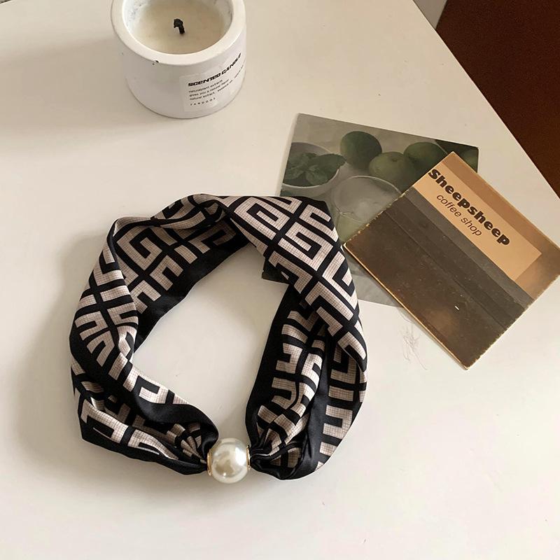 Pearl magnetic buckle small silk scarf women's lazy neck protection spring new versatile high-sense magnetic buckle necklace scarf