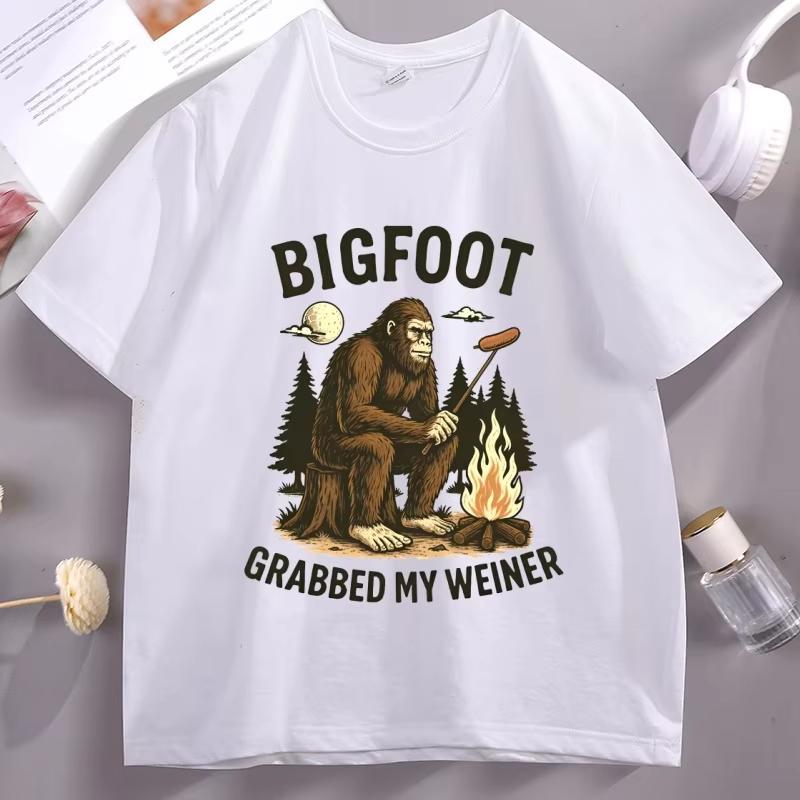 Bigfoot Grabbed My Weiner T Shirt Campfire Sasquatch Tshirt Bigfoot Camping Tshirt Breathable Casual Round Neck Male Tees