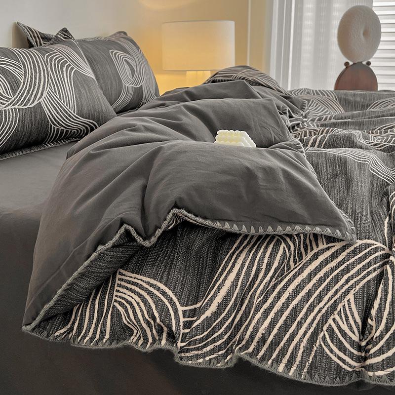 2025 New All-Cotton Flannel Bedding Set: Thick Quilt Cover, Triangular Edge, Warm Bed Sheet