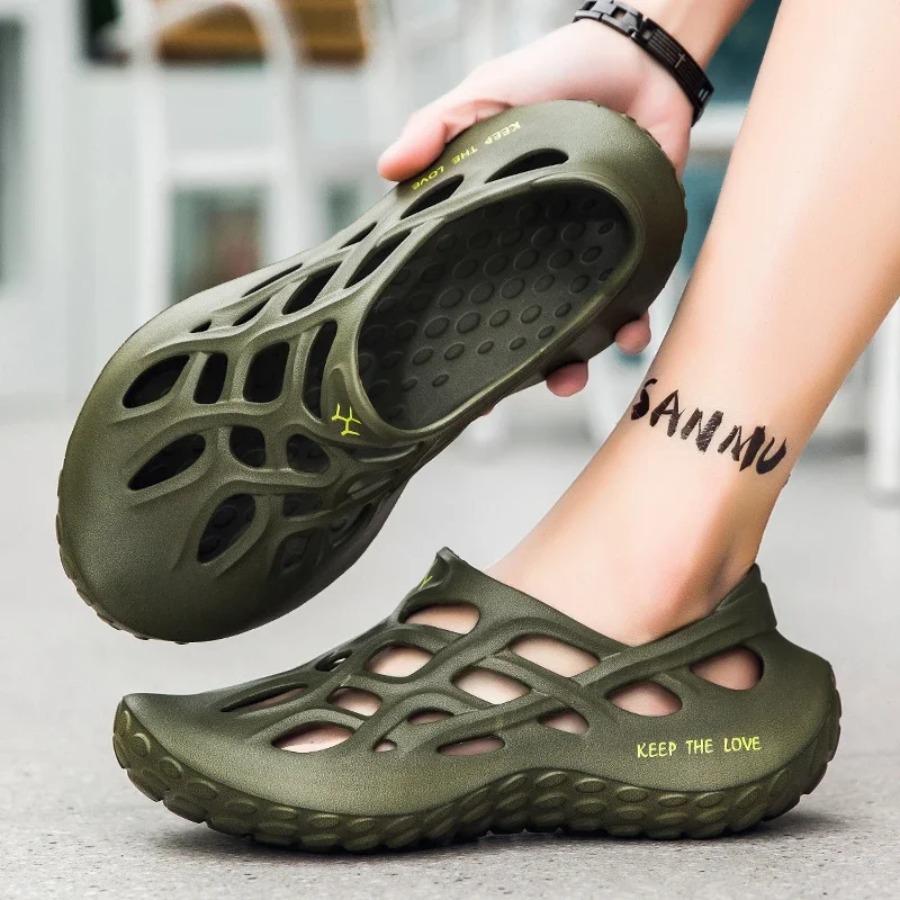 2025 Summer Sandals Light EVA Men's Casual Shoes Hole Shoes Clogs Lovers Home Garden Outdoor Male Beach Flat Slippers Big Size