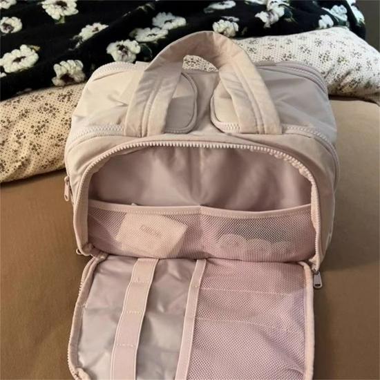 Waterproof Lightweight Partitioned Travel Makeup Bag - Large Capacity Portable Handheld Toiletry Organizer