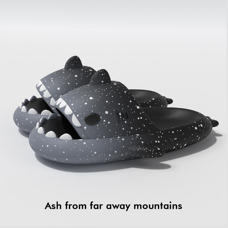 Fashion Cute Cartoon Shark Slippers For Women Men Gradient Color Summer Platform Shoes Night Glowing Style Couples Home Street Slides