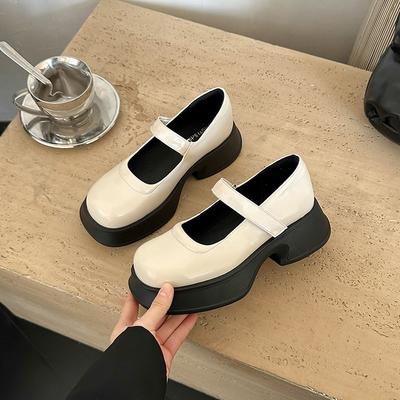 Chaussures Mary Jane rétro françaises à semelles épaisses de couleur unie pour femmes printemps 2025 nouveau tempérament polyvalent bouche légère bout rond chaussures simples marée