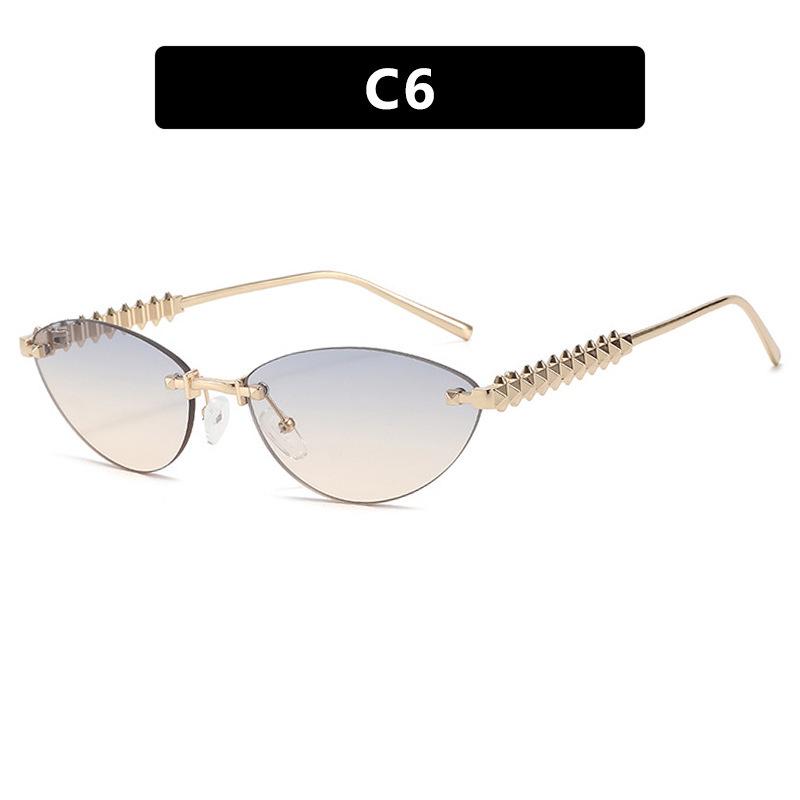 Retro Rivet Cat-Eye Sunglasses - European & American Fashion, High-End Sun Protection