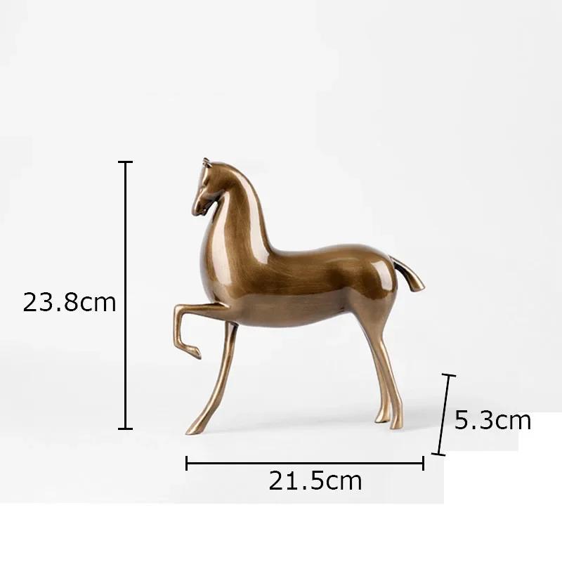 

Creative Horse Mascot Animal Sculpture Desk Decoration Ornaments Modern Crafts Resin Steed Statue Artwork Room Aesthetic Decor