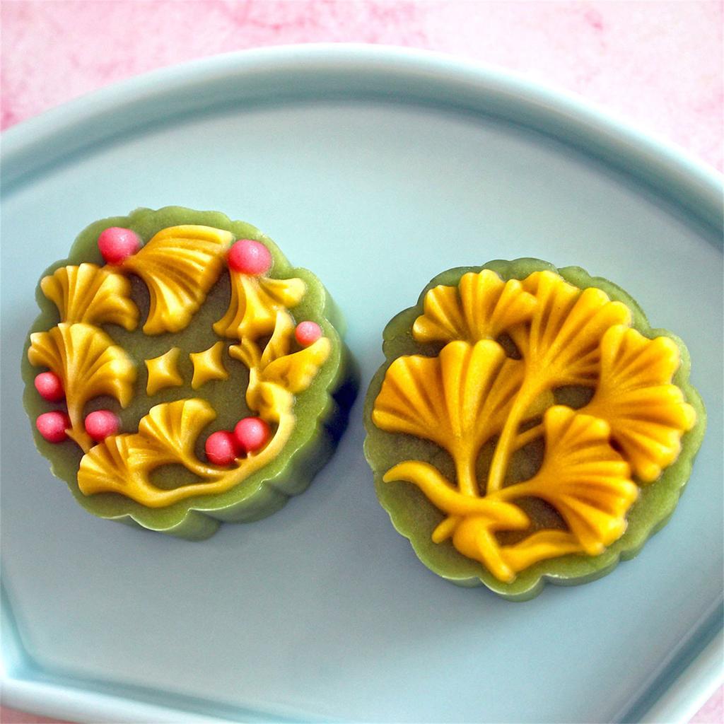 Dual Size Mooncake Mold For 75g And 50g Baking Premium ABS Plastic With Ginkgo Leaf Embossing Design