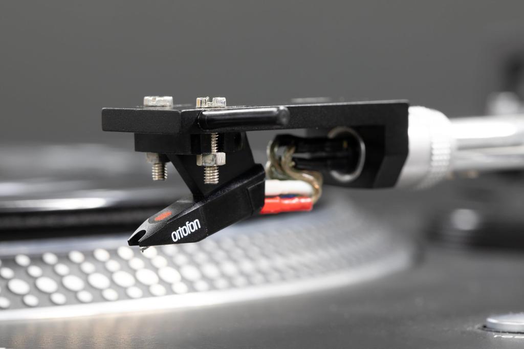 Ortofon OM 5E Ortofon MM Cartridge Stereo Oval Needle Listening Only