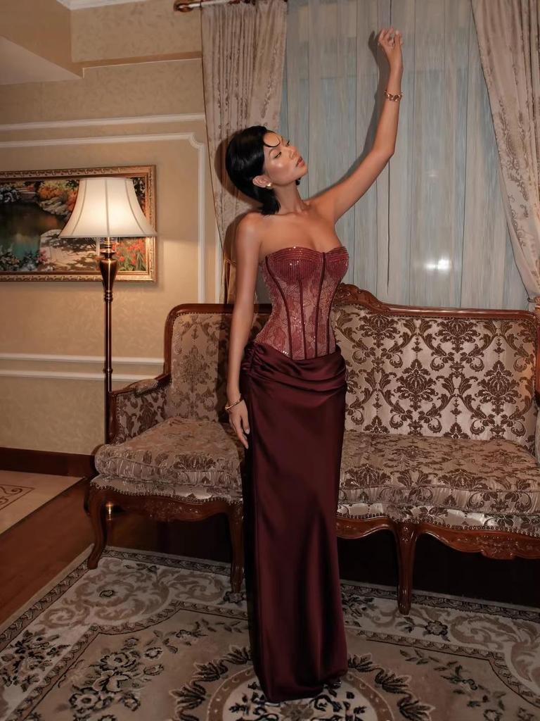 Wine Red Strapless Lace Slim Fit Long Dress - Stylish Streetwear for Hot Dates