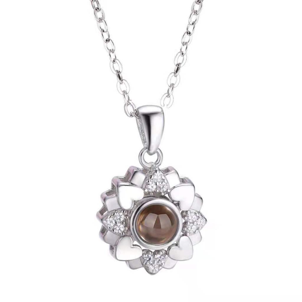 100 Languages 'I Love You' Projection Necklace - Elegant Gift for Women