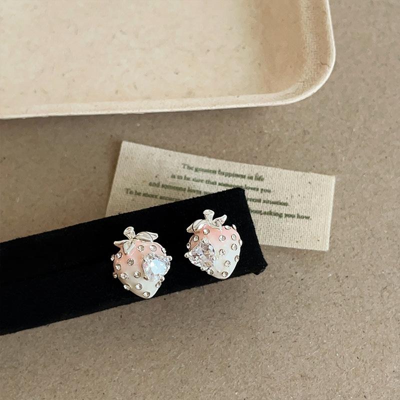 

Exquisite Pink Strawberry Earrings for Women Light Luxury Zircon Heart-Shaped Earrings Y2K Girl Cute Jewelry Accessories