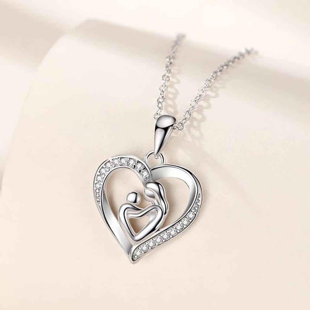 European Inlaid Diamond Mother-Child Hug Necklace: Light Luxury Mother's Day Clavicle Chain Gift