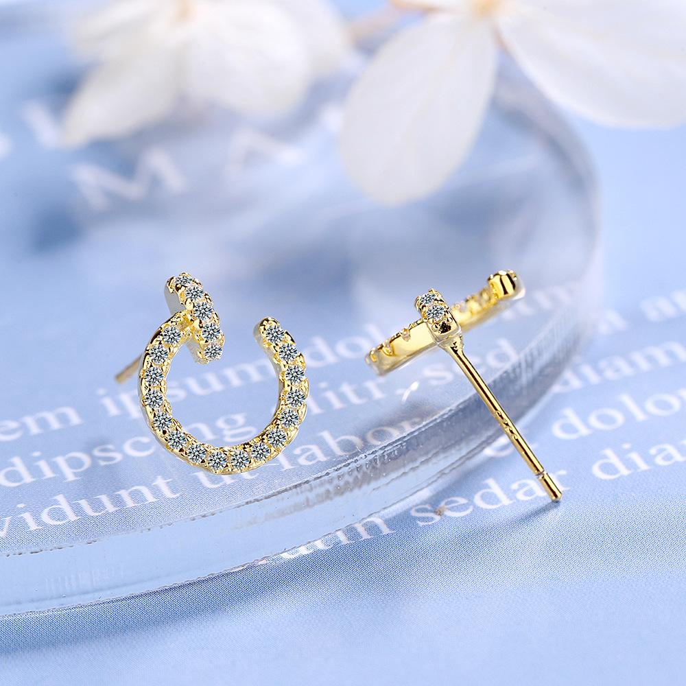 Simple Compact Chillout Nail Fashion Zirconia Sparkling Classic Stud Earrings for Women Dazzling Female Elegant Accessories Timeless Jewelry