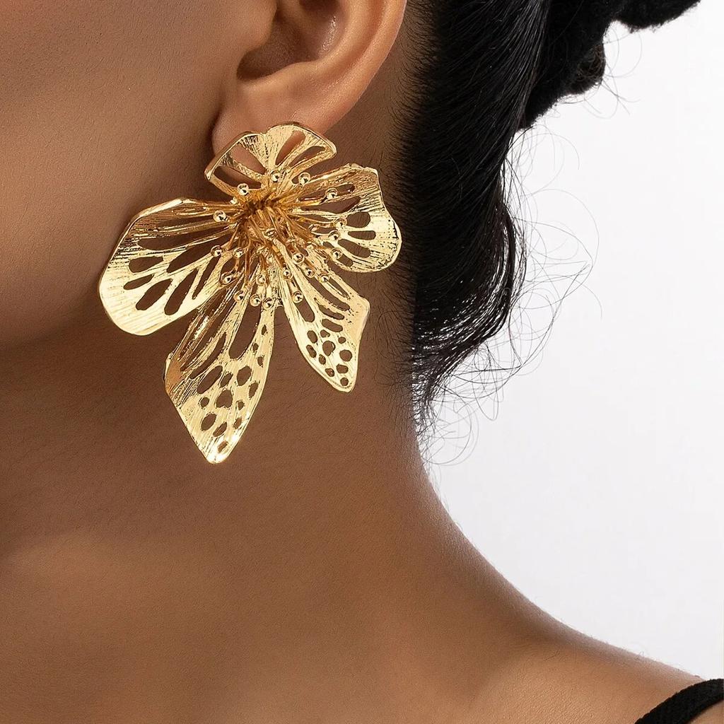Simple Geometric Exaggerated Flower Metal Stud Earrings For Women Party Gift Holiday Fashion Jewelry