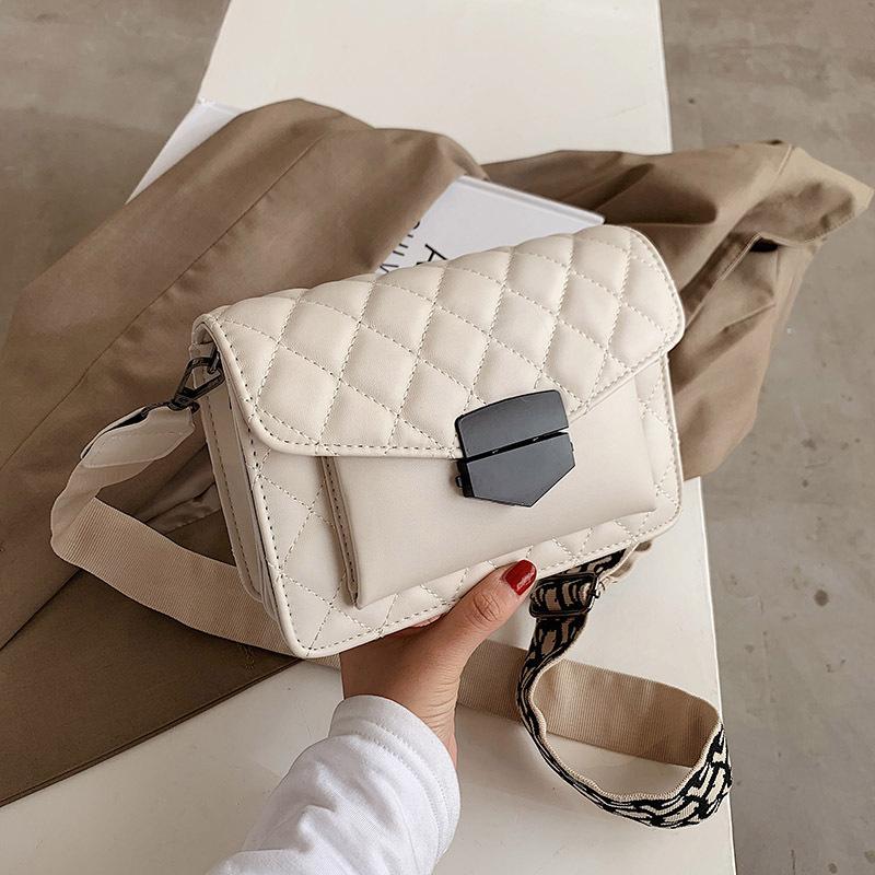 Bag women's new trendy Korean version of one-shoulder foreign Internet celebrity fashion rhombus embroidery crossbody bag