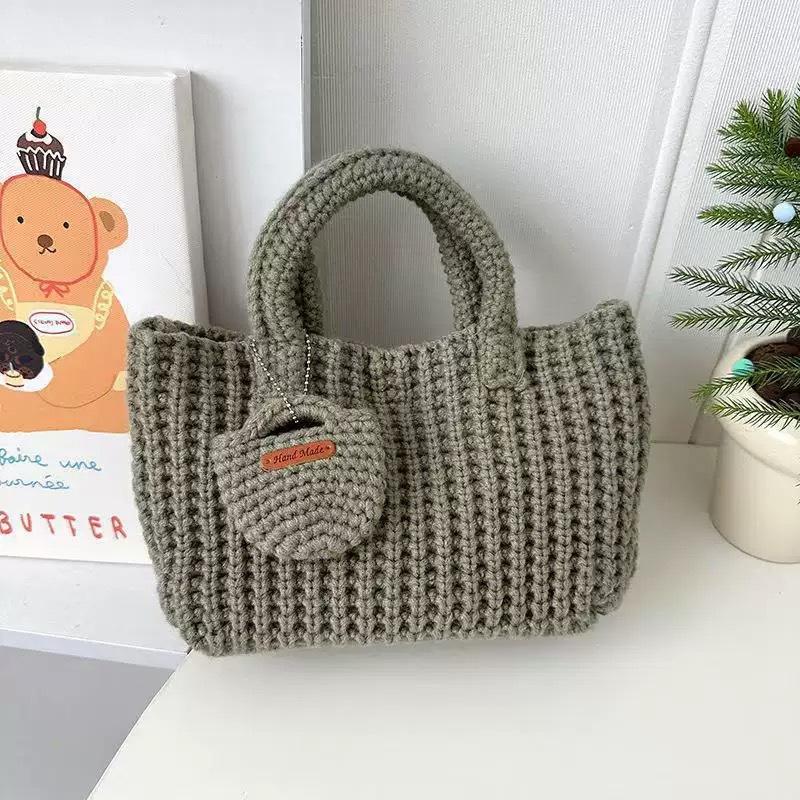 Summer super fire woven bag women's new literary and artistic style wool knitted vacation beach bag shoulder messenger bag