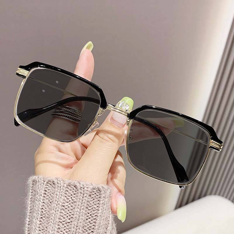 Photochromic Anti Blue Light Glasses Fashion Square Frame Reading Glasses Ultra Clear Far Sight 0 To +4 0 Diopter