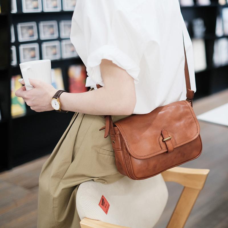 

Texture Commuter Small Square Bag Leather Retro Cross Shoulder Wallet Leather Single Shoulder Postman Women s Bag 22cmX17cmX7cm