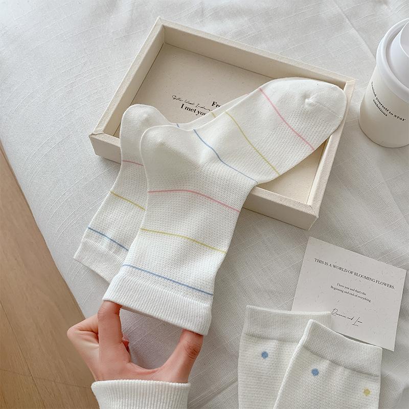 Weiße Socken, Dünnes Netzgewebe, Schweißabsorbierend, Atmungsaktiv, Gepunktet, Niedliche Wadenlange Socken für Frühling und Sommer