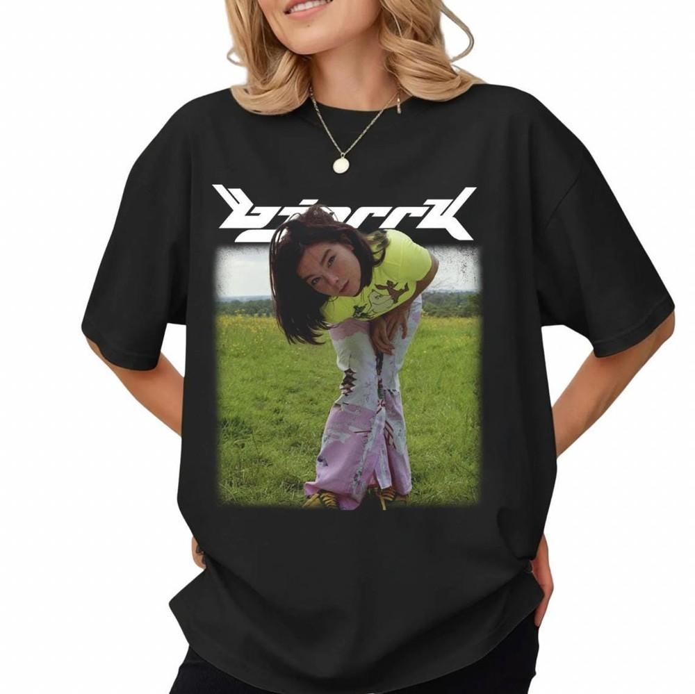 

90s Bjork Retro style Black T shirt Men Women Unisex tee NH25934 Unisex T-Shirt L
