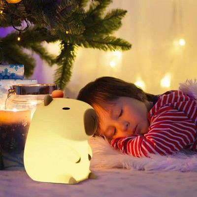 Popular 2024 Desenho animado Capivara Silicone Night Light USB recarregável Temporização Escurecimento Lâmpada de noite para dormir para quarto de criança Decoração fofa