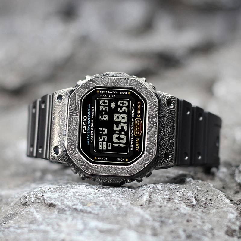 CASIO Unisex G-SQUAD Series Black Watch DW-5600UE-1(Watch4--)