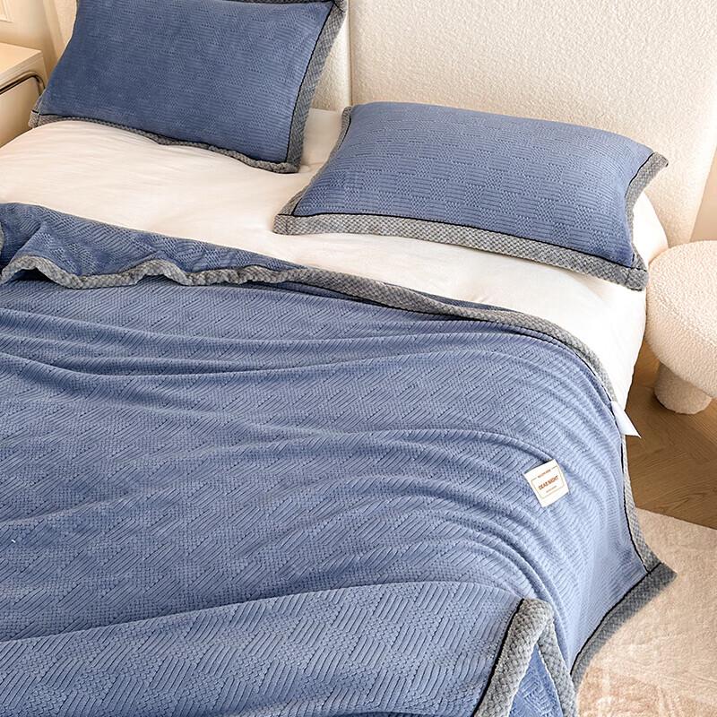 Silná mléčná sametová flanelová deka