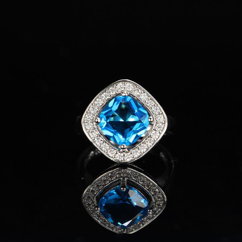 CMM Classic Design 0.8 Ct Princess Cut Fashion Square AAA+ CZ Zirconia White Golden Engagement Women Rings