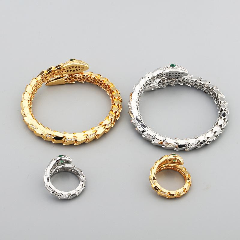 2025 Gold-plated Zircon Snake Bracelet Bare Body Diamond Spring Snake Scale Snake Bone Women's Hand Jewelry