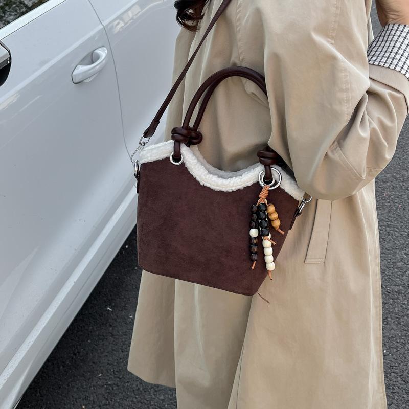 Vintage Maillard brown matte small bag women's 2025 new autumn and winter versatile messenger bag portable bucket bag