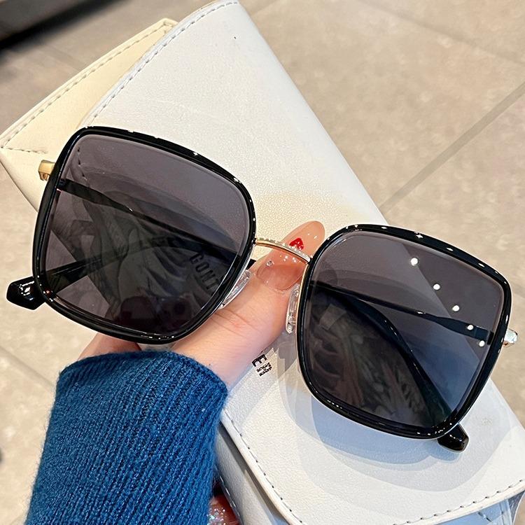 Ochelari de soare albi pentru femei, ochelari de soare de vară cu protecție solară, cu simț avansat al schimbării treptate a culorii, ochelari de soare cu protecție UV pentru conducere