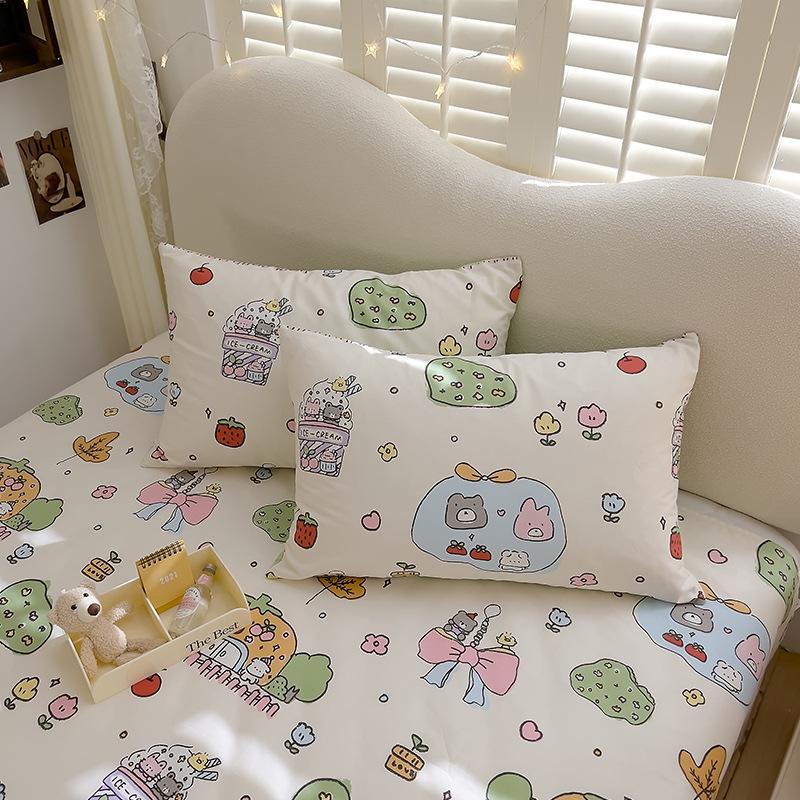 Set drăguț din patru piese din bumbac pur, set din trei piese, cearșaf de pat și cuvertură din bumbac, husă de pilota cu desene animate