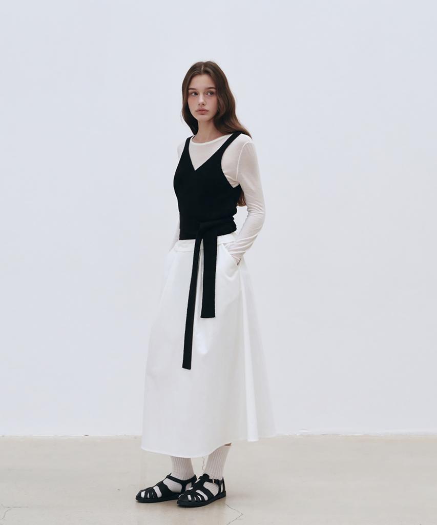 Roeil Pintuck Line Flare Long Skirt - Ivory