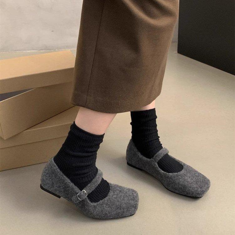 French outer wear Mary shallow mouth single shoes autumn new retro temperament flat beanie shoes