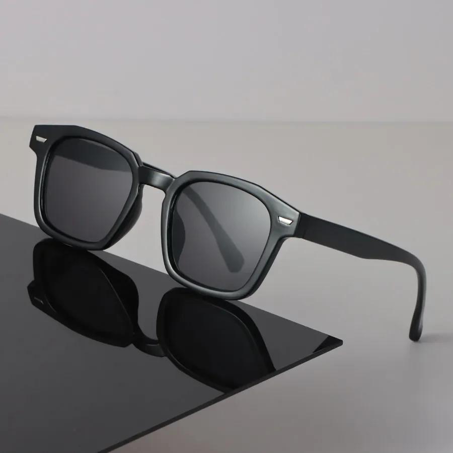 Designer Square Sunglasses Women Men Vintage Black Sun Glasses Fashion Personality Eyewear Candy Color Mirror Brand