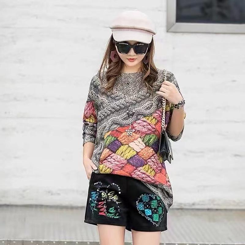 Women's Retro Embroidered Knitwear: Loose, Mid-Length, Round Neck Mink Velvet Sweater for Autumn/Winter 2024