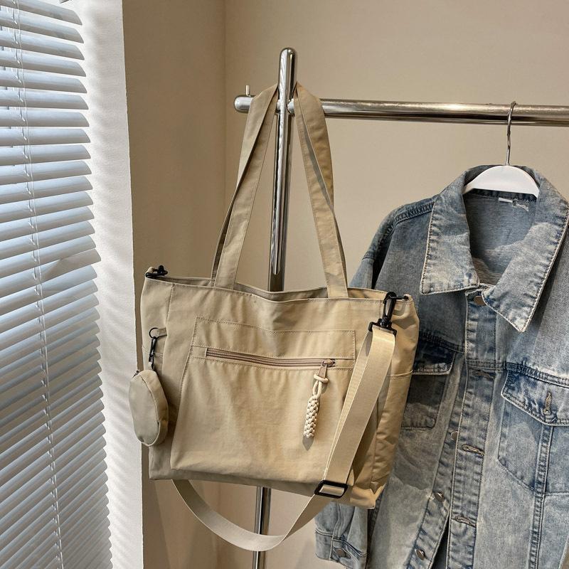 Beautiful Tote Bag Women's Personality Trend Portable Shoulder Bag 2025 New Simple Solid Color Large Capacity Messenger Bag