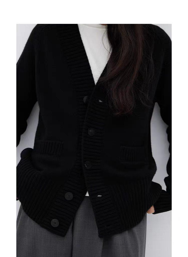 Women's 100% Wool V-Neck Knit Cardigan, Autumn/Winter Loose Fit Sweater Coat with Hidden Pockets