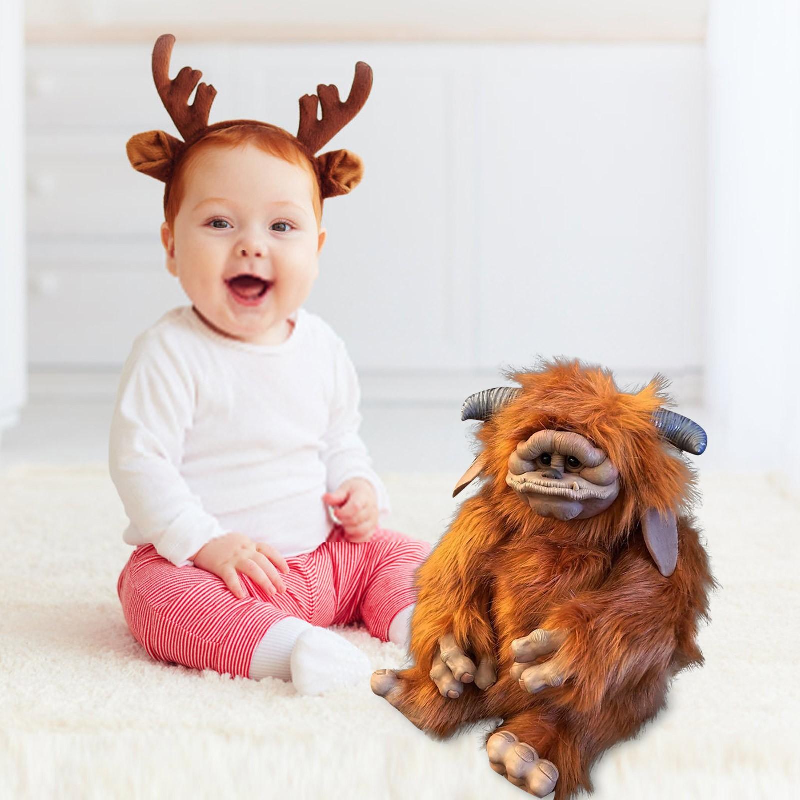 Плюшевые куклы-орангутаны и мегафоны — фото 2