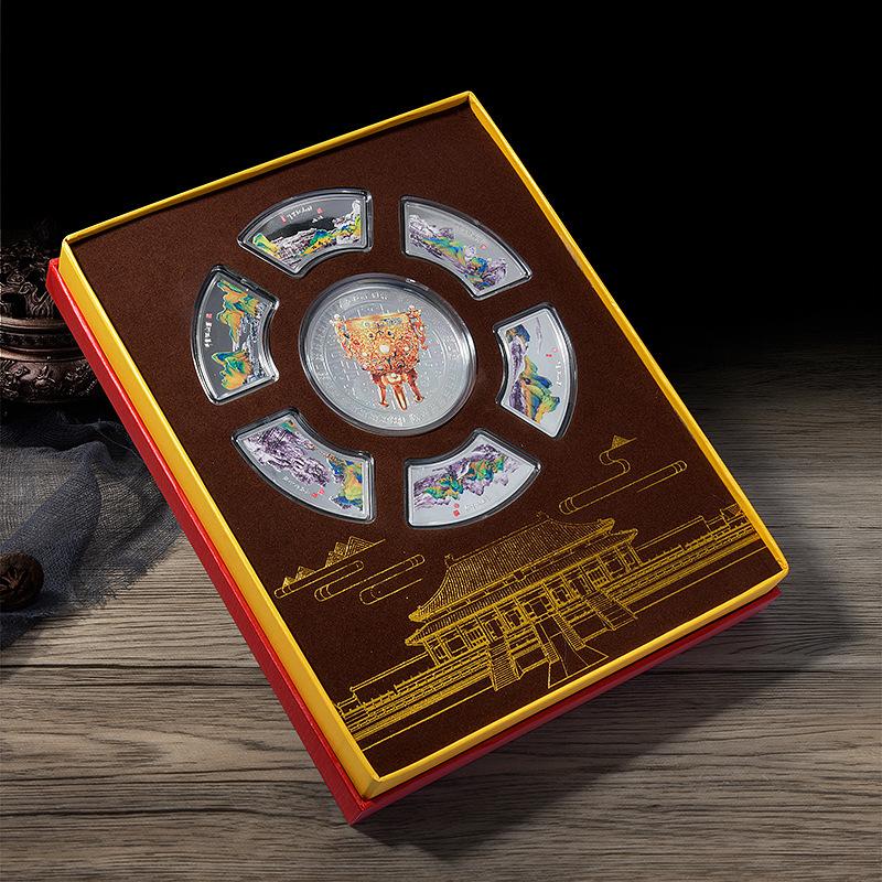 Thousand mile landscape map, commemorative medal set, three-dimensional relief, color printed commemorative medal, Christmas gift, Stocking stuffers