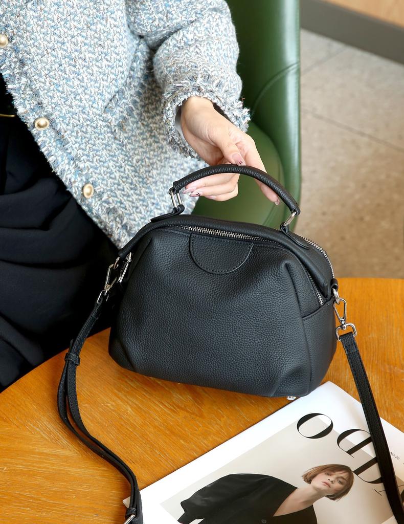 Leather small round bag high-end bag women's new popular women's autumn and winter portable shoulder messenger bag