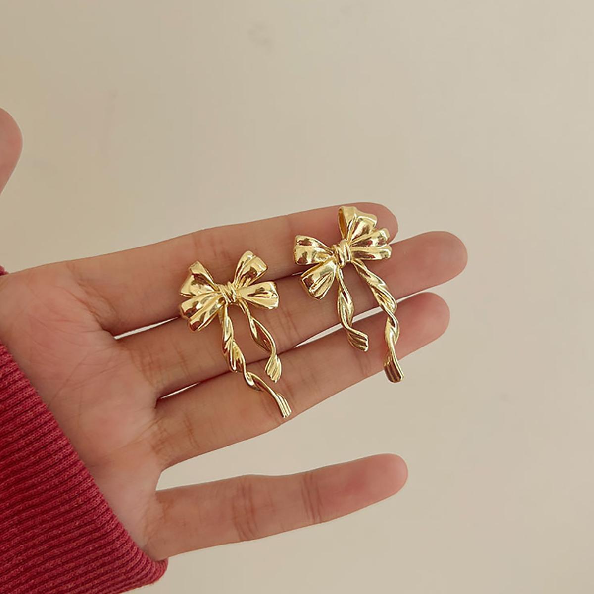 

Элегантные серьги-пусеты с бантиком, винтажные эффектные серьги золотистого цвета, женский шарм, повседневные универсальные, для вечеринки, с цирконом, подарки золотистый