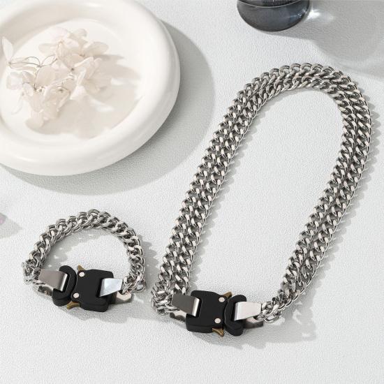 Europäischer und Amerikanischer Stil Vielseitige High Street Funktionale Doppellagige Kubanische Kette Titanstahl Kurze Vintage Halskette Armband Großhandel für