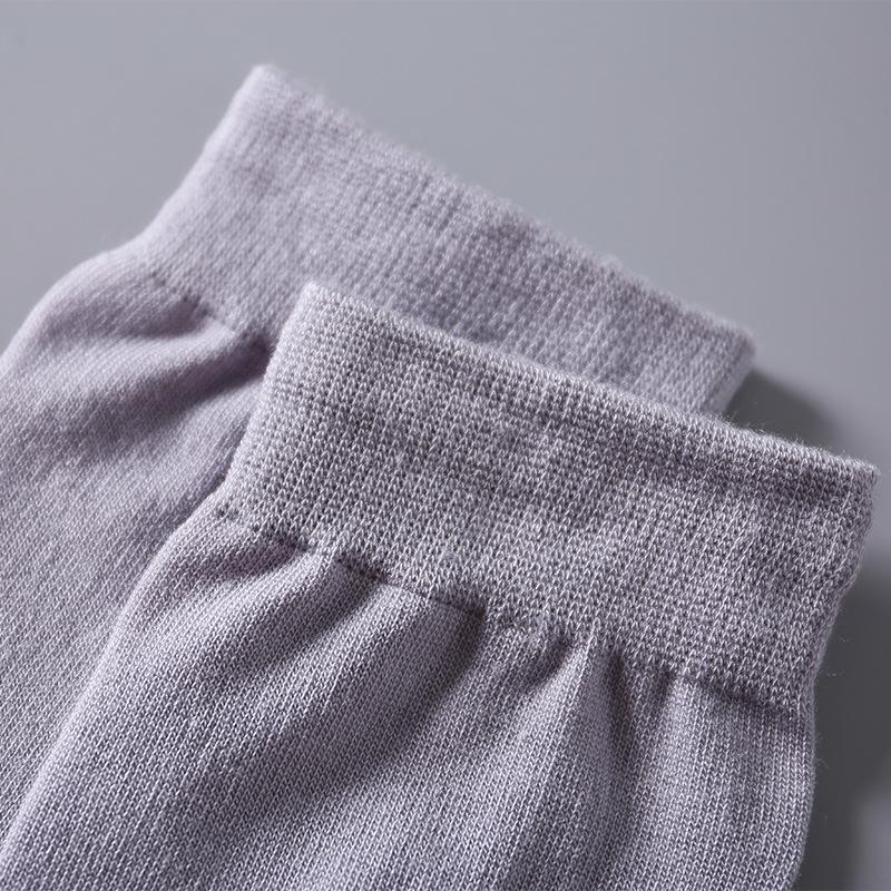 Men's Silk Socks for Healthy Foot Care - Ideal for Spring, Summer, and Autumn