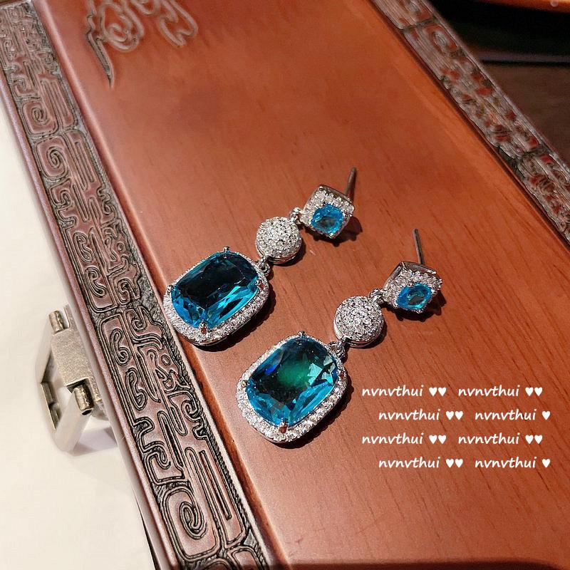 

Кольцо с камнем формы граната красного цвета, выполненное в технике масляной живописи, Кольцо с цирконом глубокого сине-зеленого цвета, покрытое 18-каратным золотом, Набор серег. the opening is adjustable