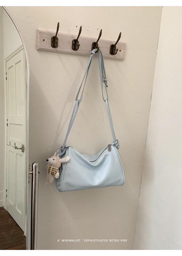 Chic Retro Leather Crossbody Bag: 2026 Summer Collection for Women