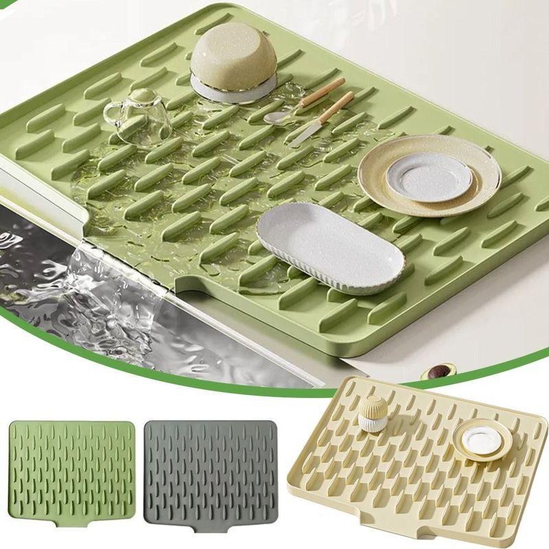 Built-in Drain Design Silicone Sink Mat Tilted Design Non-Slip Kitchen Countertop Drain Pad Drip-Free Prevents Water Build Up