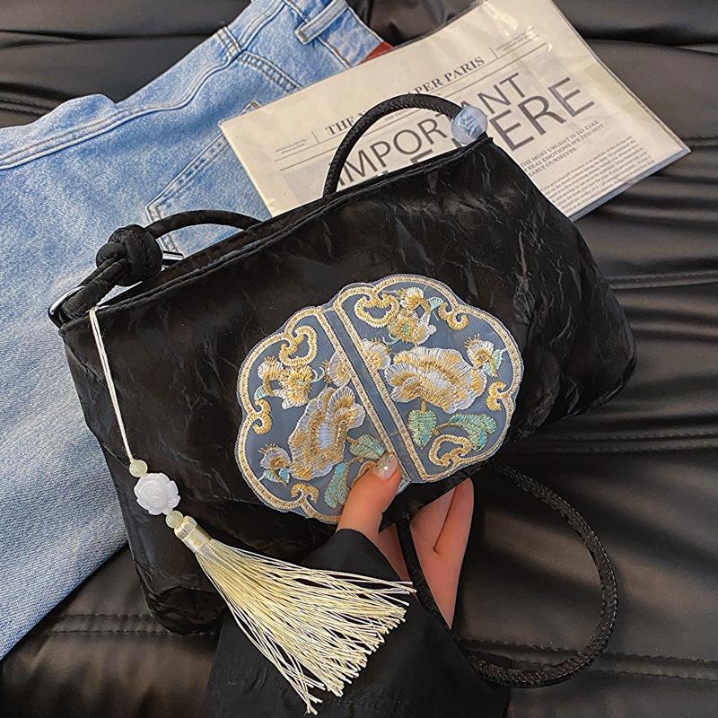 

Старинный стиль Новая китайская вышитая нитью сумка женская сумка новый нишевый дизайн этнический стиль кроссбоди одно плечо маленькая квадратная сумка